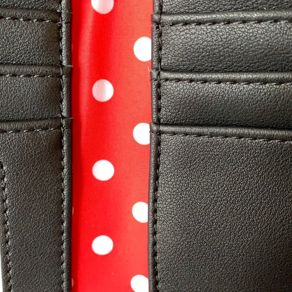 Loungefly x Minnie Mouse Polka Dot Wallet - Picture 11 of 16